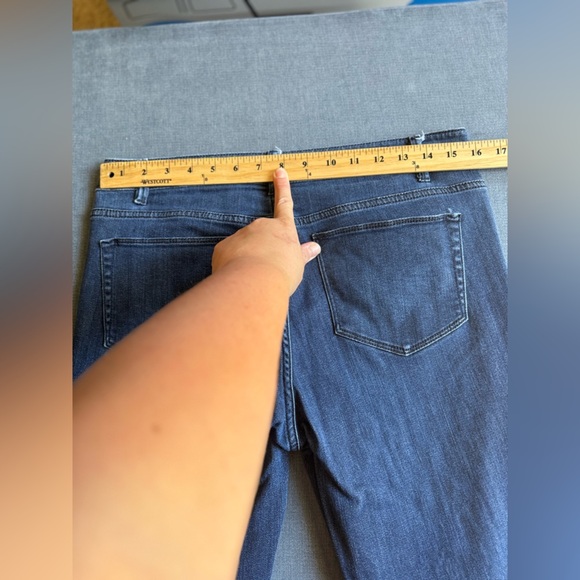 J Jill Denim Authentic Fit Slim Leg Jeans Women’s SZ 8 Blue Midrise Straight - Picture 9 of 11